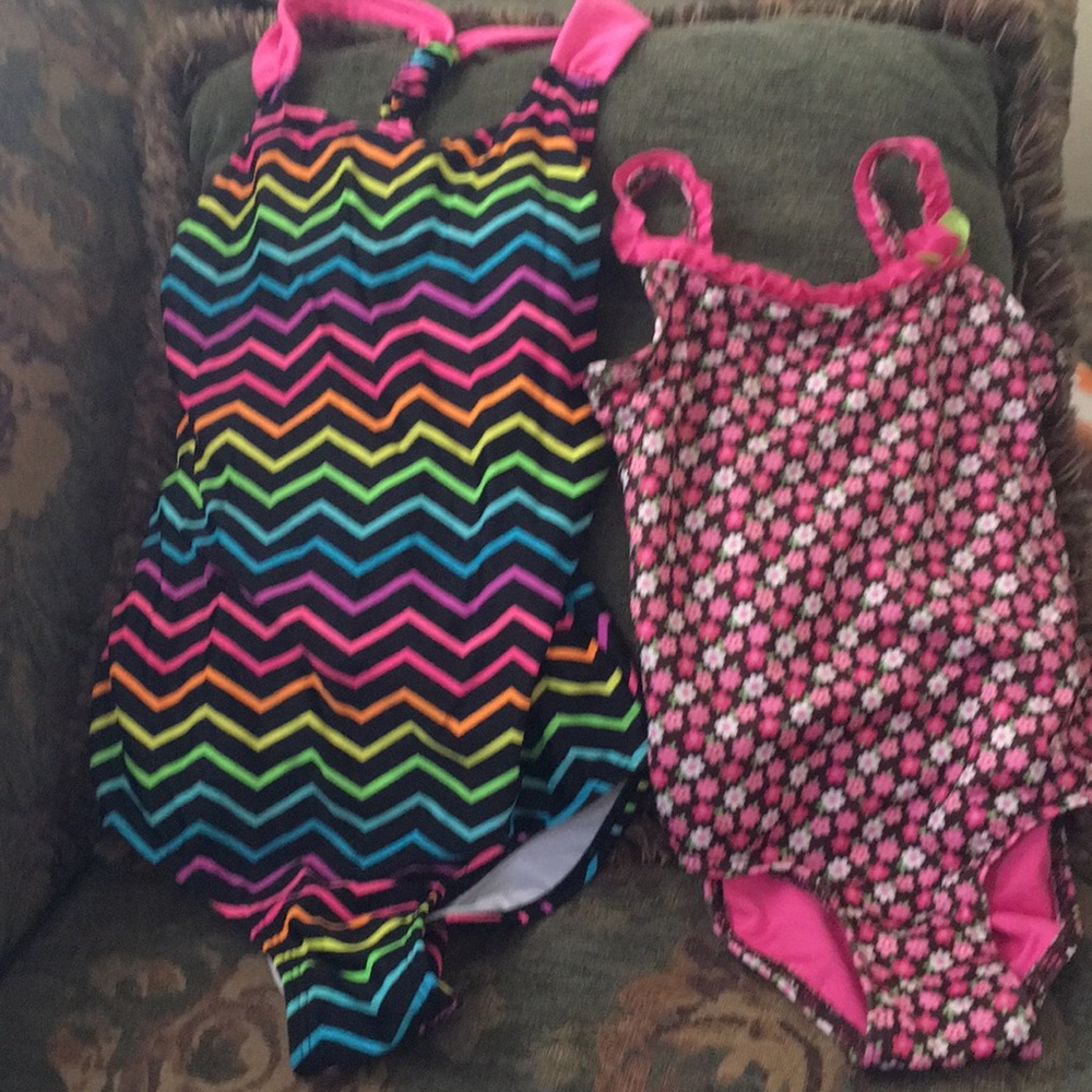 Bathing suits, lil girls, size six and 10.